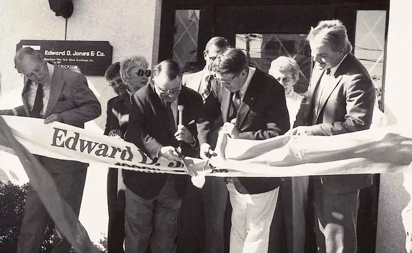 Ribbon cutting of 1,000th Edward Jones branch