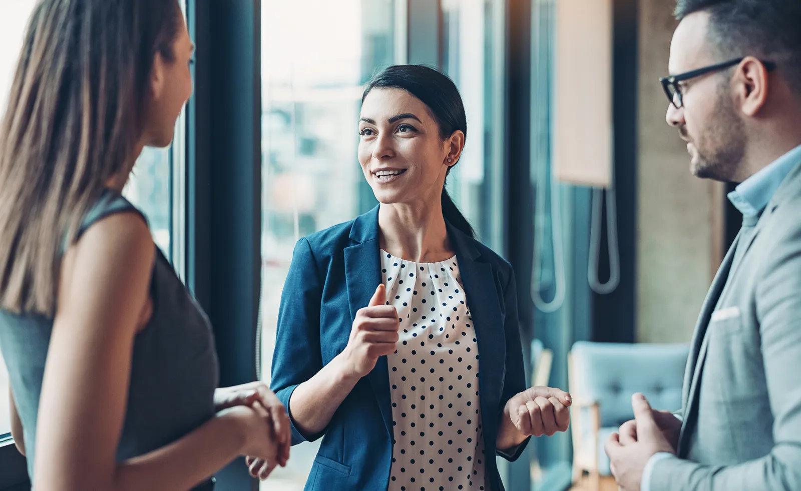  Two Edward Jones clients discuss their future with their long-time financial advisor.
